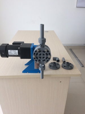 Bơm Định Lượng Hóa Chất Nikkiso BX100 PVC